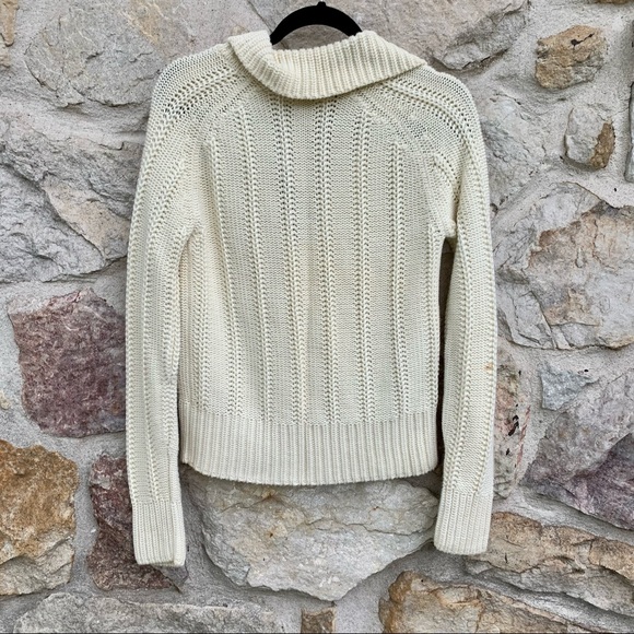 G H Bass zipper down sweater size small - Picture 4 of 6